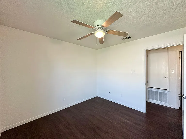 3811A John Chisholm Loop — Photo 18