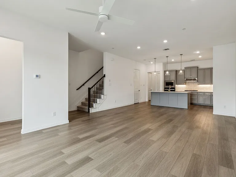 1276 Daybreak Dr — Photo 6