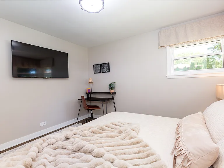 311 N Patton Ave — Photo 33