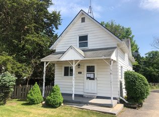 10 Oak St, Bristol, IL 60512