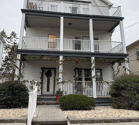 2nd image of 347 Saint Johns Ave APT 1