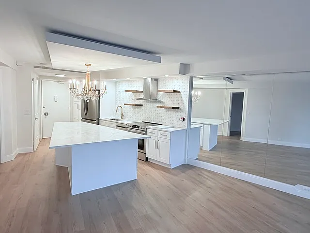 1 bed, 745 sqft, $2,700 — Photo 4