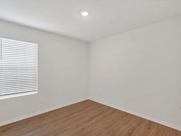 1164 Northfield Dr — Photo 10
