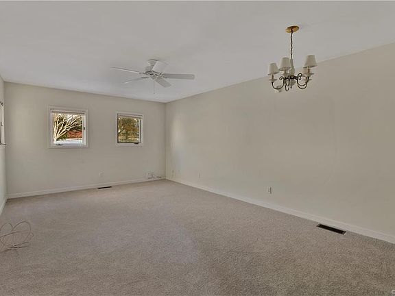 5th image of 3111 Lake Terrace Ct #3111
