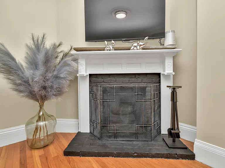 10 Pierce Ave #1 — Photo 16