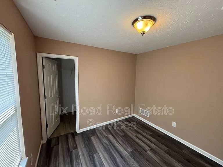100 Kaitlin Way — Photo 16