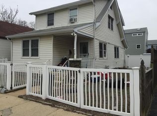 54 Valley St, Highlands, NJ 07732