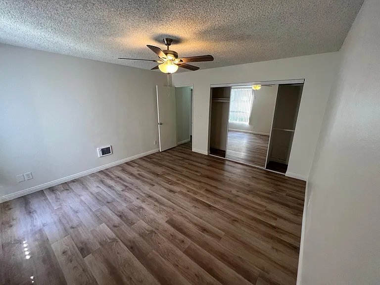 Beachwood Village Apartments — Photo 22