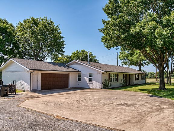 4th image of 489 Pine Rd