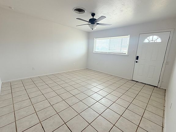 2nd image of 1804 Cord St