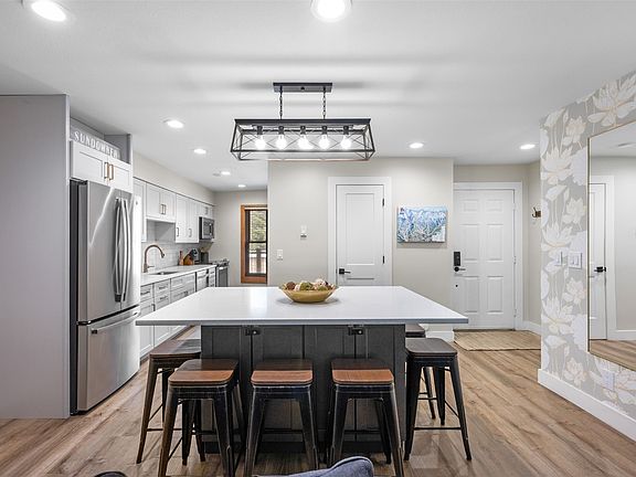 5th image of 465 Four Oclock Road UNIT 223