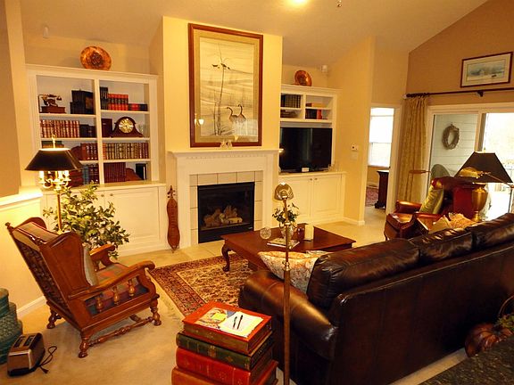 5th image of 4851 Parkside Dr