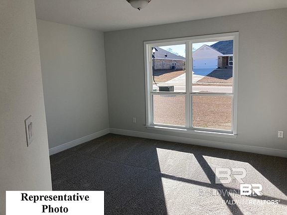 3rd image of 807 Rosemary Cir