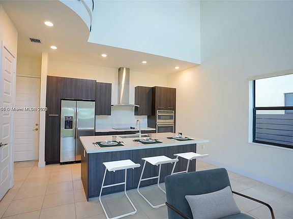 5th image of 8921 NW 160th Ter