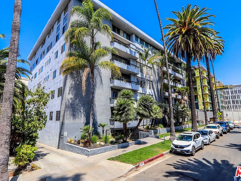 121 S Palm Dr #404A — Photo 40