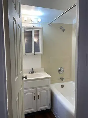 University View Apartments — Photo 15