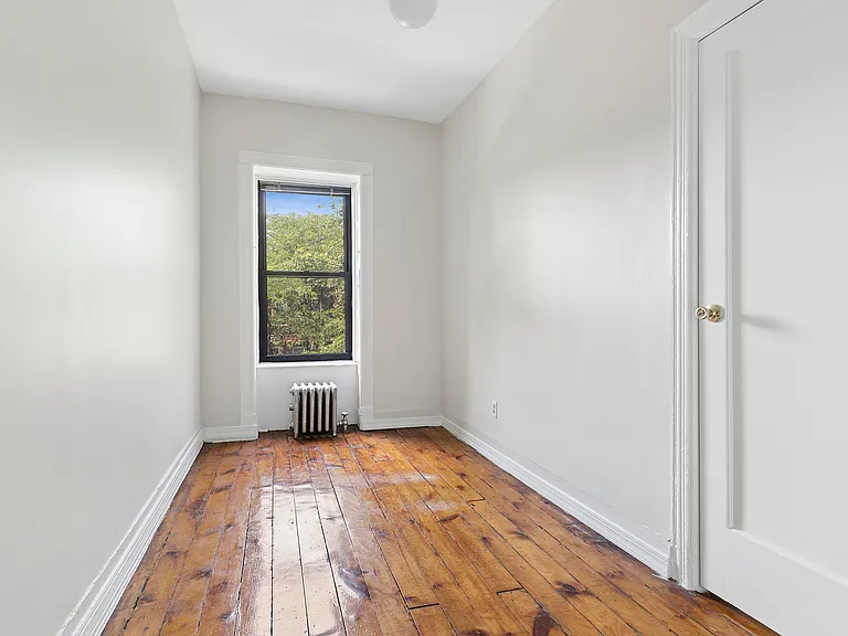486 Willoughby Ave #4 — Photo 5
