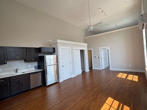 4th image of 3100 Greenmount Ave Unit 4