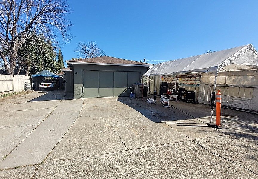 1st image of 744 N 11th St