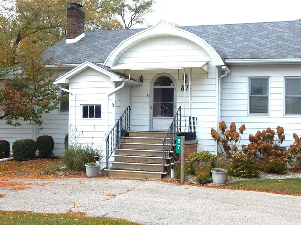 87 State Park Dr, Bay City, MI 48706