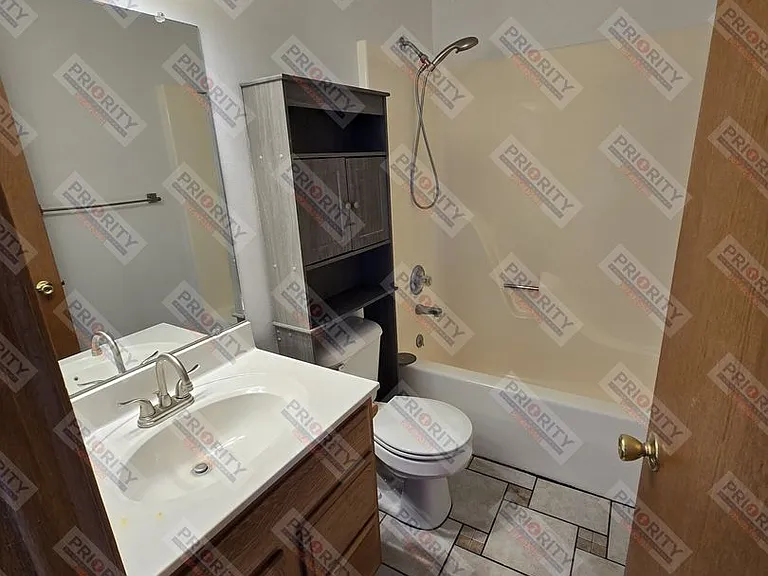 831 Sutherland Cove Ln — Photo 11