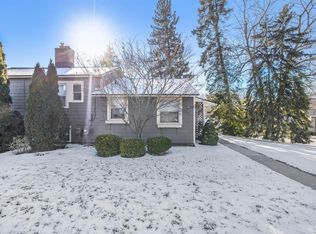 2390 Jeanne St, Ann Arbor, MI 48104
