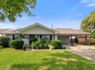 910 Aberdeen Dr, Lake Charles, LA 70605