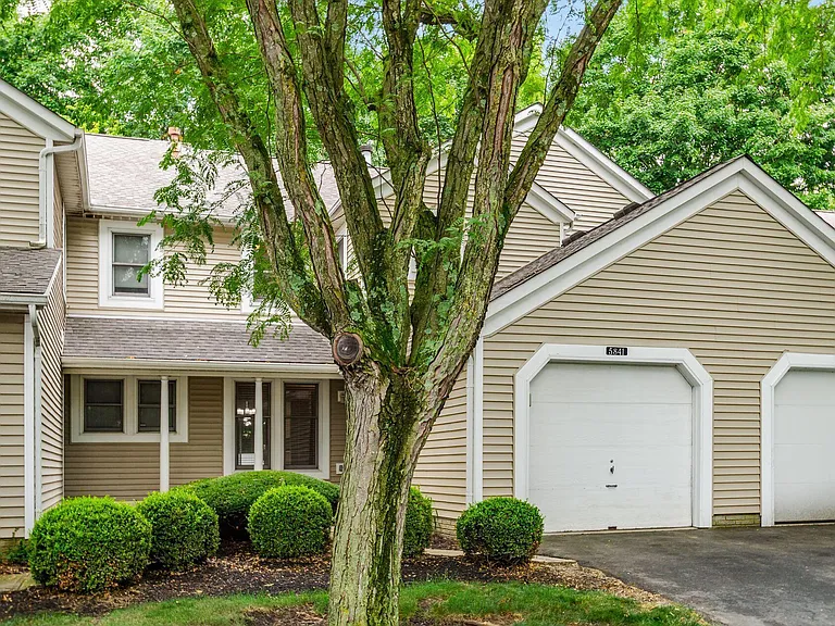 5841 Elmbridge Ln #4-27 — Photo 52
