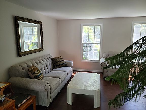 2nd image of 3322 Cara Ct
