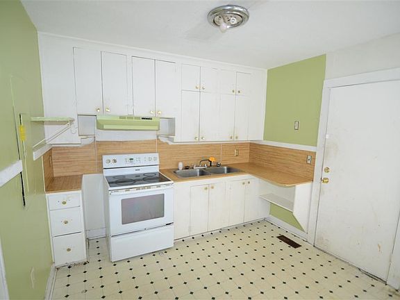 3rd image of 2937 Alabama Dr