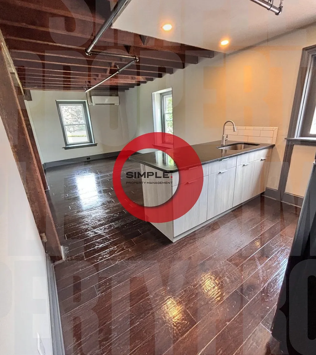 Studio, $1,250 — Photo 3