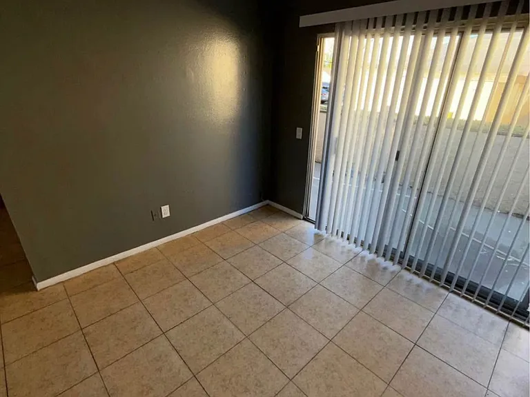 862 E Main St #862 — Photo 6