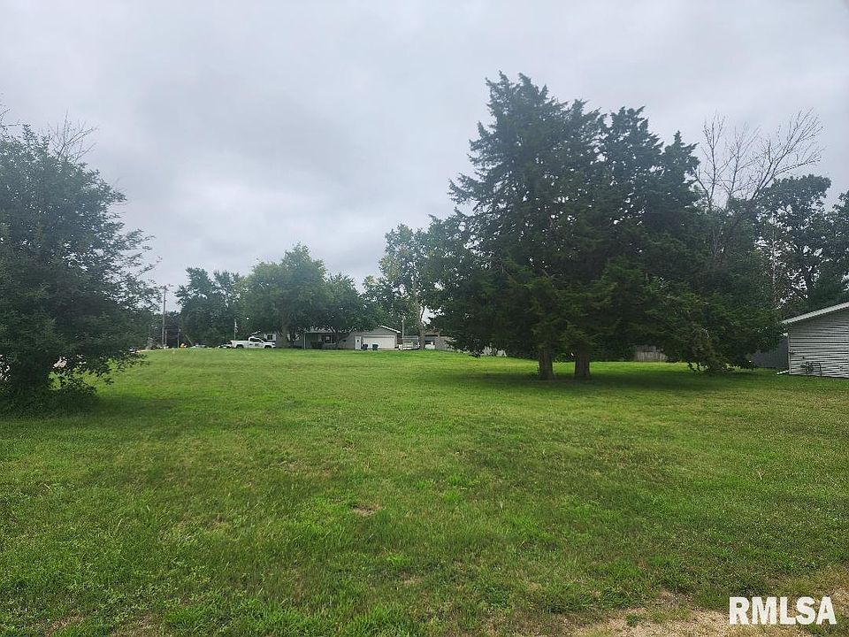 2nd image of 433 11th Pl