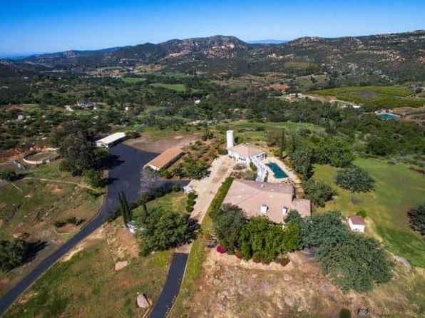 17995 Bear Valley Ln