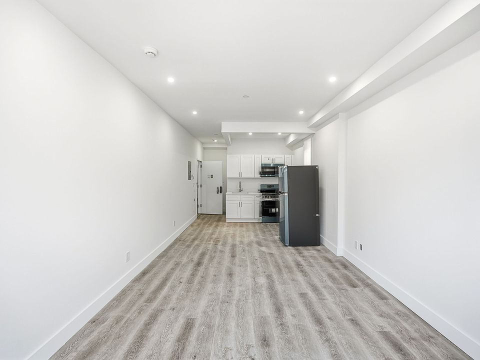 1st image of 2152 Muliner Ave #1D