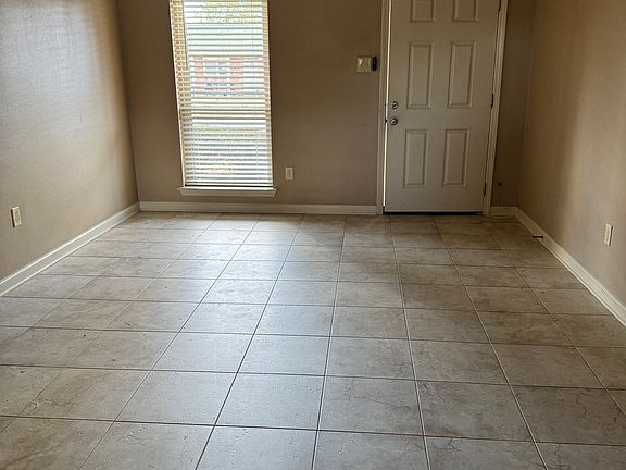 5th image of 120 Park Dr #B
