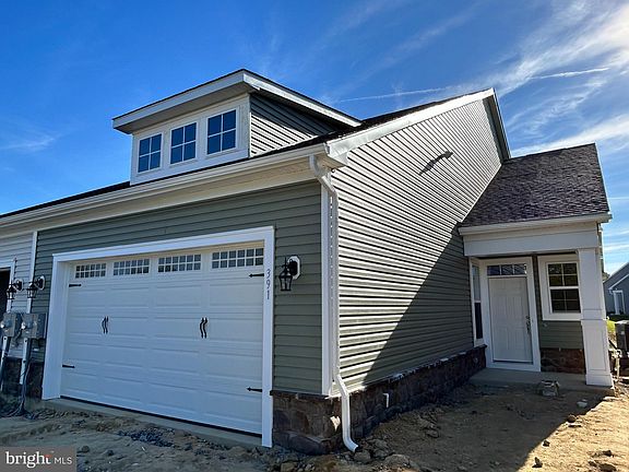 3rd image of 391 Heritage Shores Cir