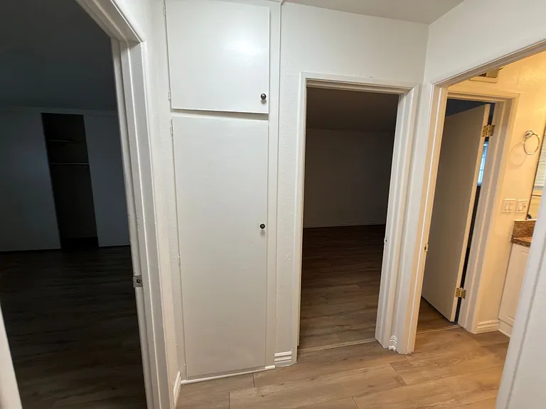 131 N Merrimac Dr — Photo 10