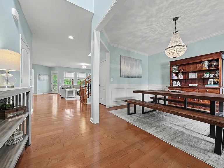 1147 Looking Glass Ln — Photo 13