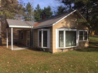 W12271 Eagle Rd, Crivitz, WI 54114