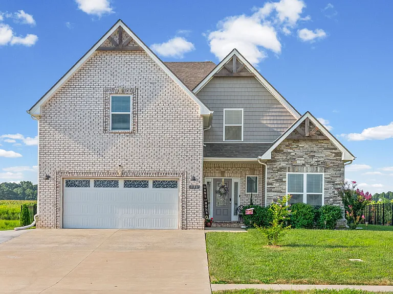 538 Fieldview Way — Photo 1