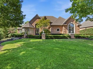 17807 Stonebrook Dr, Northville, MI 48168