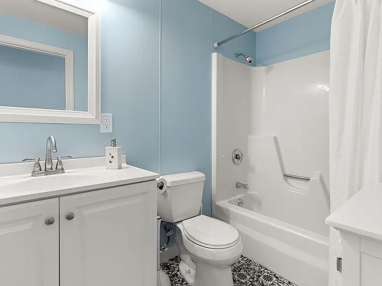 911 Ocean Blvd #3 — Photo 17
