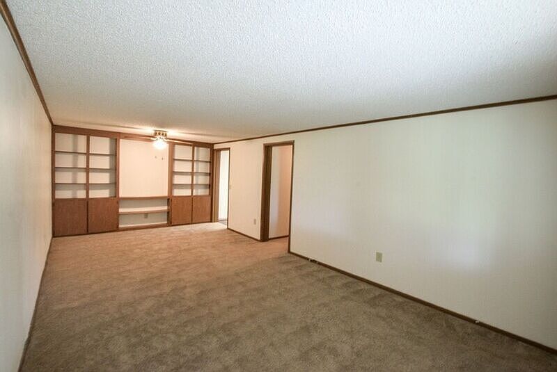 1st image of 4727 Walden Cir #152