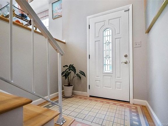 3rd image of 9346 New Towne Dr