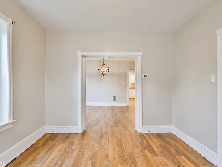 421 Union St — Photo 12