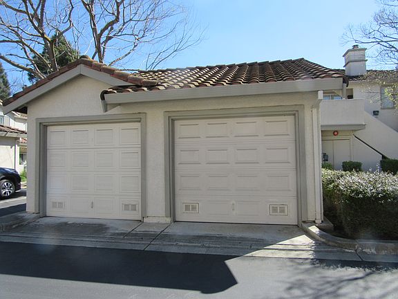3rd image of 1215 Tea Rose Cir