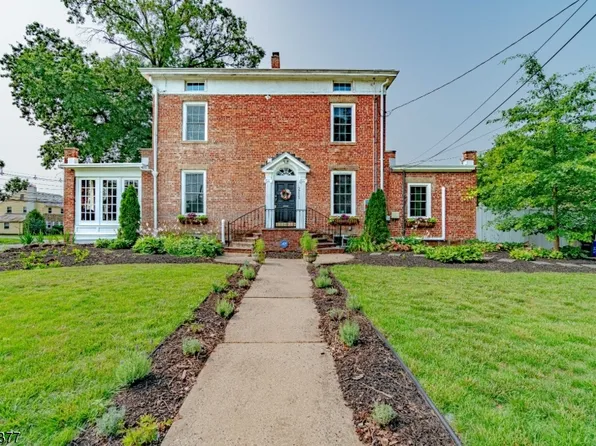 211 Altamont Pl, Somerville Boro, NJ 08876