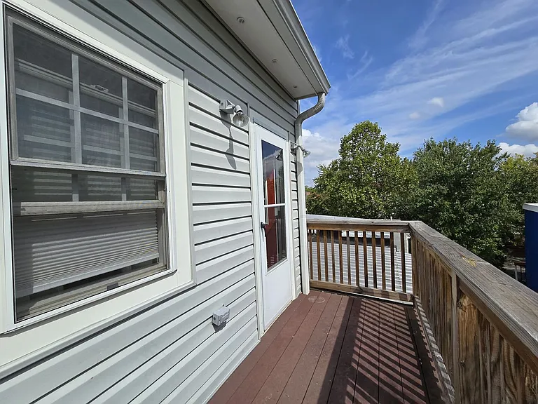 1533 A St NE — Photo 34