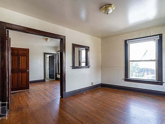 5th image of 2188-2194 N High St #1